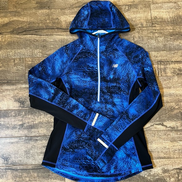 New Balance Long Sleeve Half-Zip Hooded top. Size M. - Picture 1 of 5